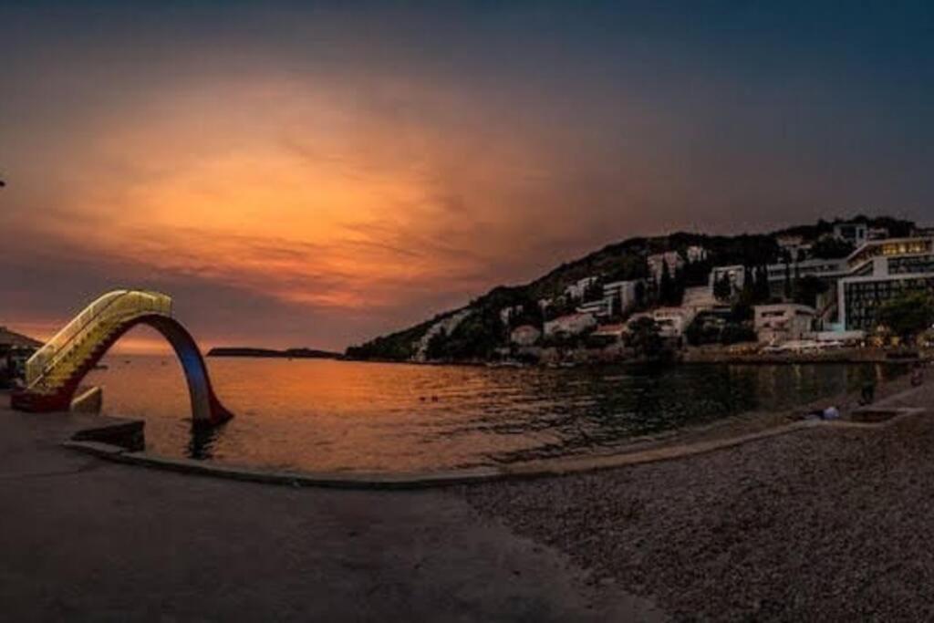 Beachfront Dubrovnik Villa Exterior foto